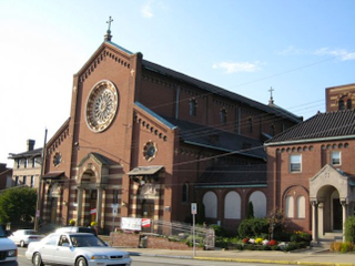 Illustration for article titled Beautiful Churches That Have Been Converted into Secular Buildings